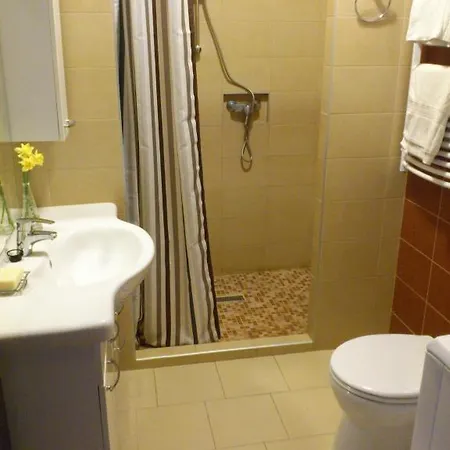 Rona Apartman Apartman *